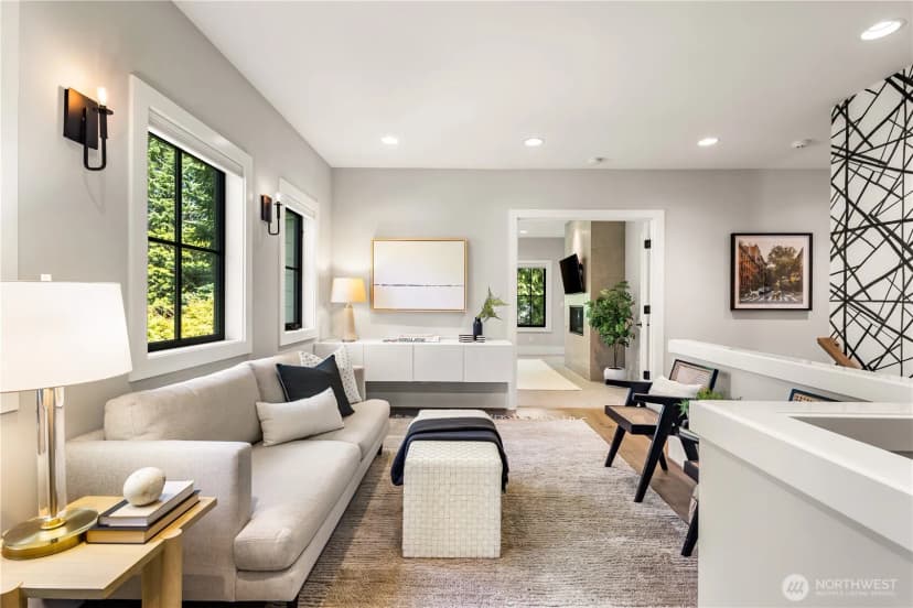 Property photo for 10402 Ne 15th Street, Bellevue photo 24