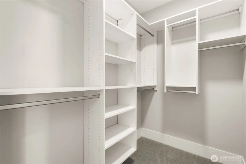 Property photo for 10402 Ne 15th Street, Bellevue photo 19