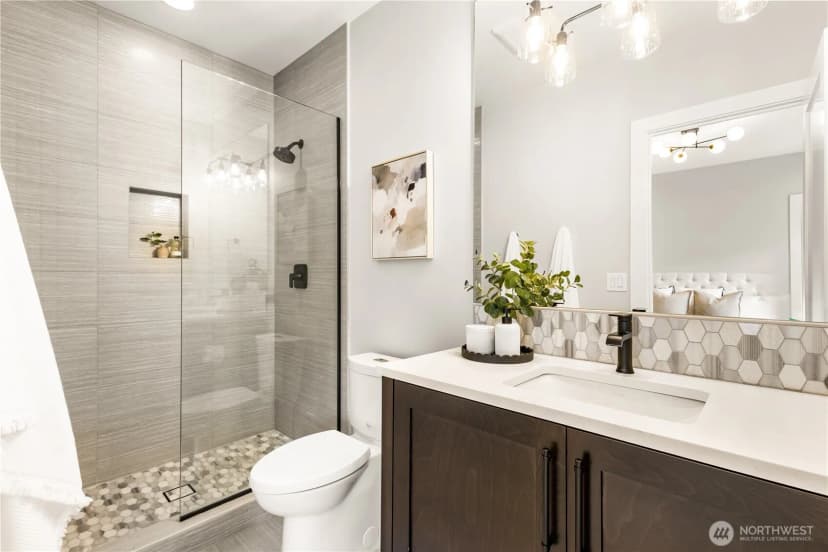 Property photo for 10402 Ne 15th Street, Bellevue photo 22