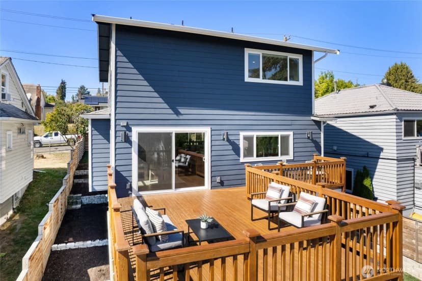 Property photo for 4010 35th Avenue Sw, Seattle photo 13