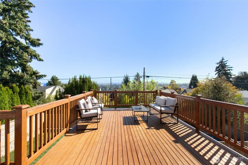 Property photo for 4010 35th Avenue Sw, Seattle photo 12