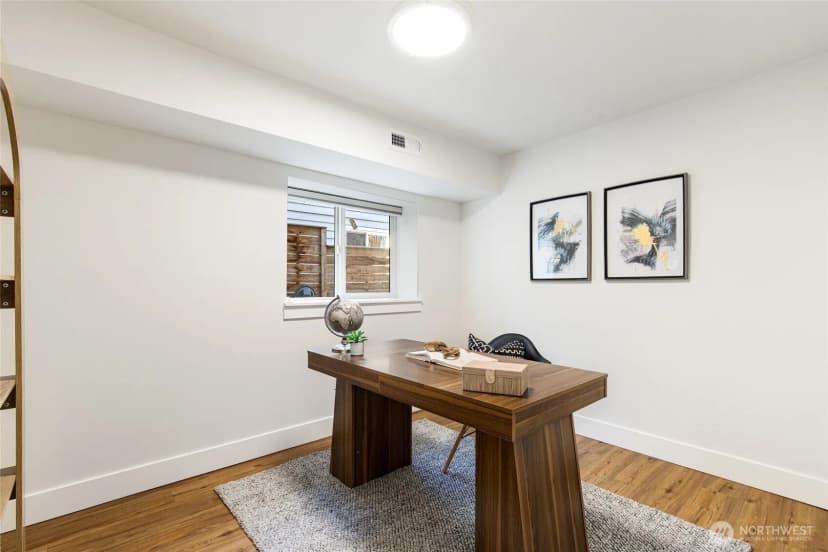 Property photo for 4010 35th Avenue Sw, Seattle photo 25