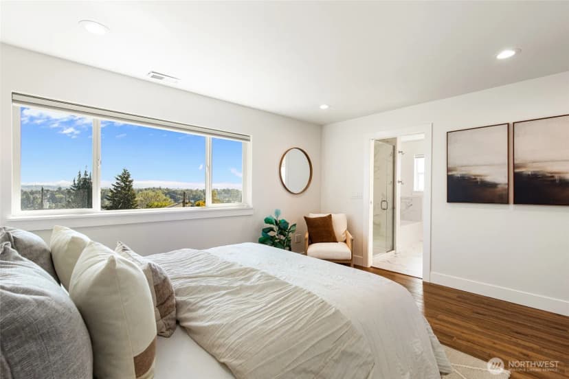 Property photo for 4010 35th Avenue Sw, Seattle photo 18