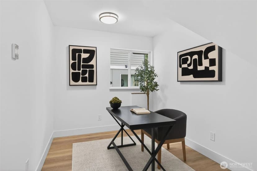 Property photo for 221 Ne 185th Street #b, Shoreline photo 23