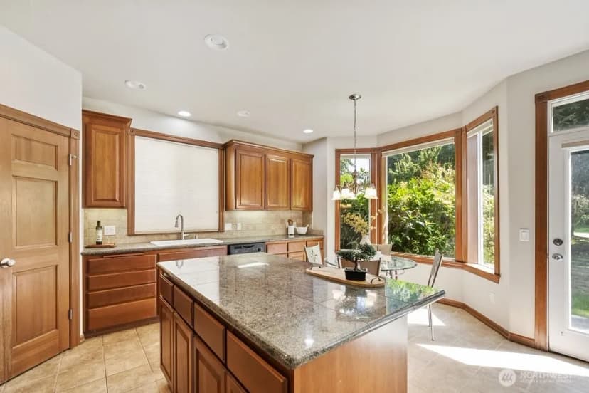 Property photo for 3706 Kinsale Lane Se, Olympia photo 9