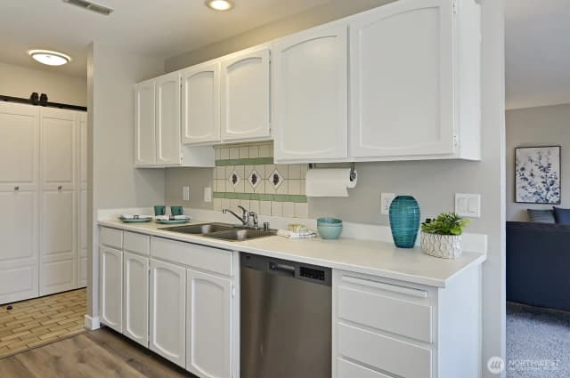 Property photo for 4120 212th Street Sw #b301, Mountlake Terrace photo 5
