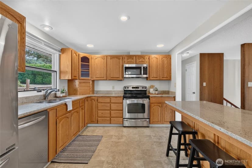 Property photo for 2428 Crestline Drive, Bellingham photo 6