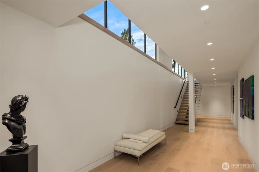 Property photo for 8528 Ne 13th Street, Clyde Hill photo 16