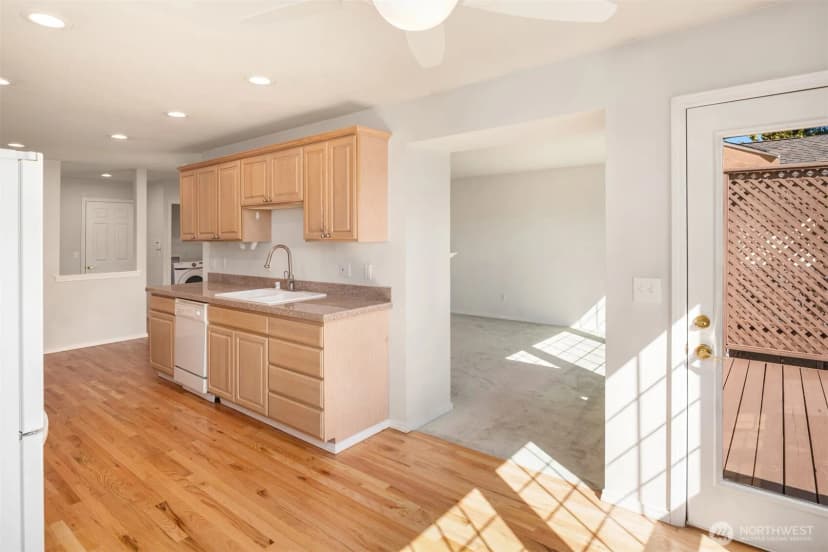 Property photo for 13809 Se 255th Place, Kent photo 12