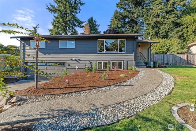 Property photo for 1836 Nw 197th Street, Shoreline photo 2