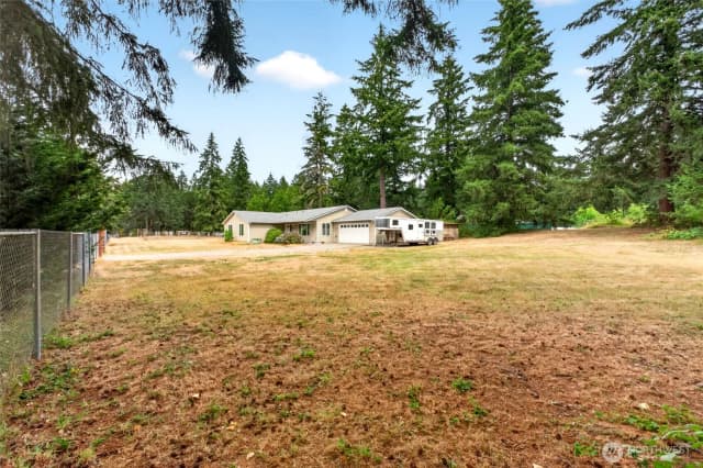 Property photo for 8121 349th Street S, Roy photo 2
