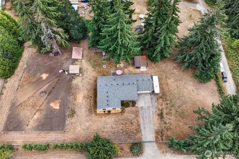 Property photo for 8121 349th Street S, Roy photo 3
