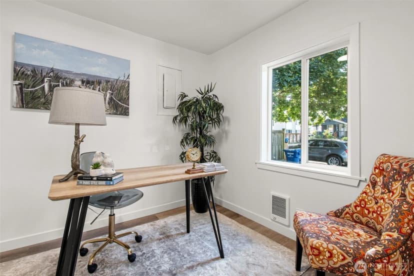 Property photo for 9044 9th Avenue Sw, Seattle photo 16