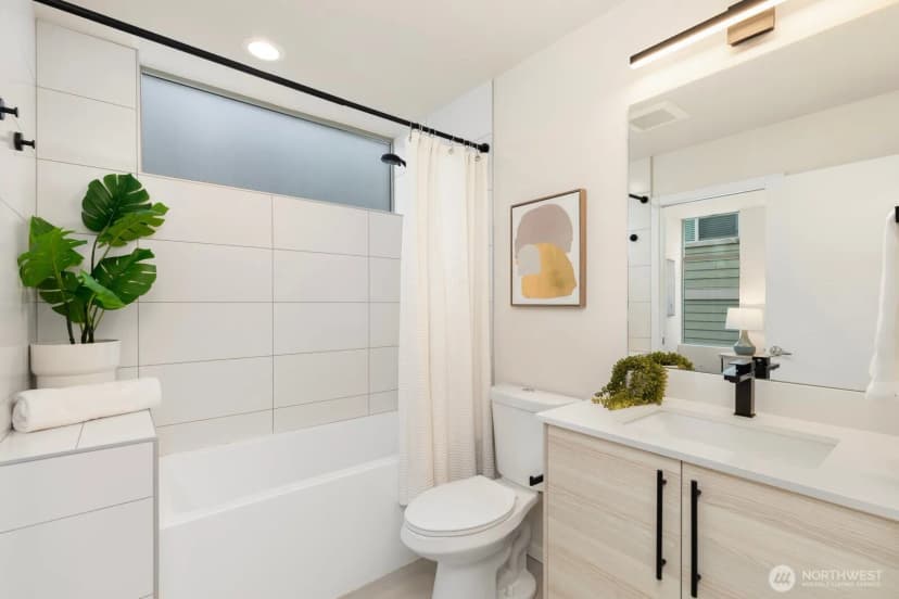 Property photo for 8370 Loyal Way Nw #c, Seattle photo 16