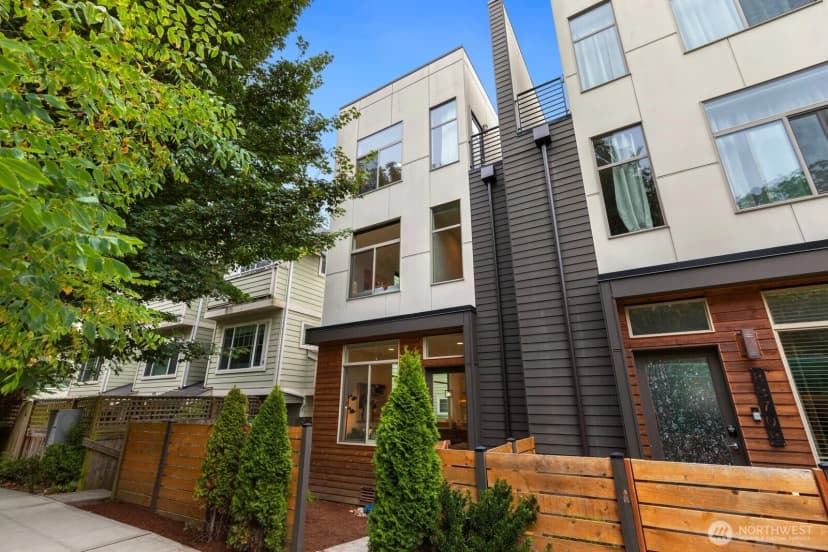 Property photo for 8370 Loyal Way Nw #c, Seattle photo 2