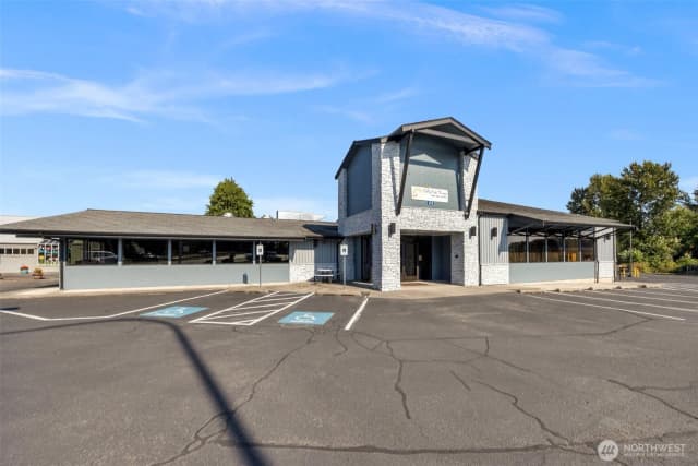 Property photo for 400 W Rio Vista Avenue, Burlington