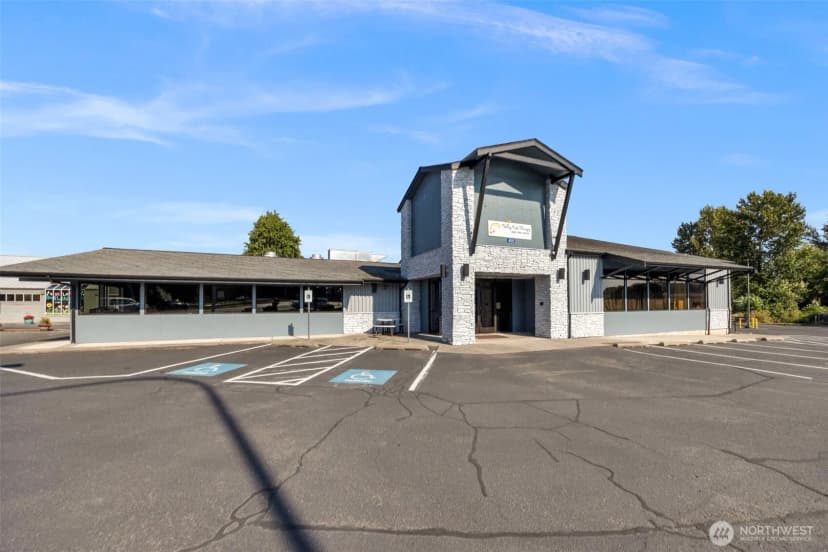 Property photo for 400 W Rio Vista Avenue, Burlington