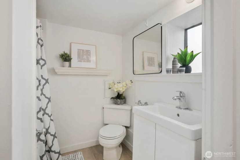 Property photo for 1043 S Cloverdale Street, Seattle photo 30