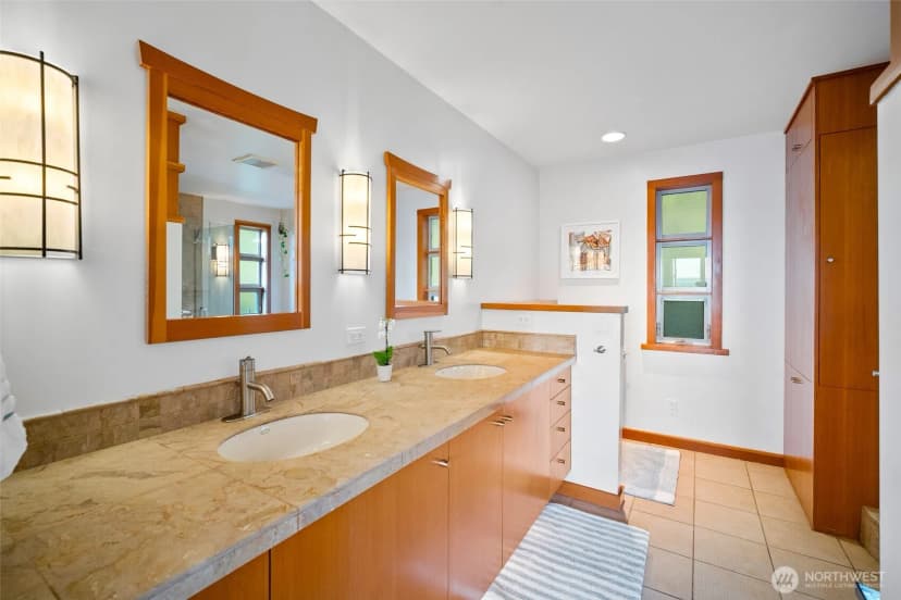 Property photo for 106 N State Street, Bellingham photo 21
