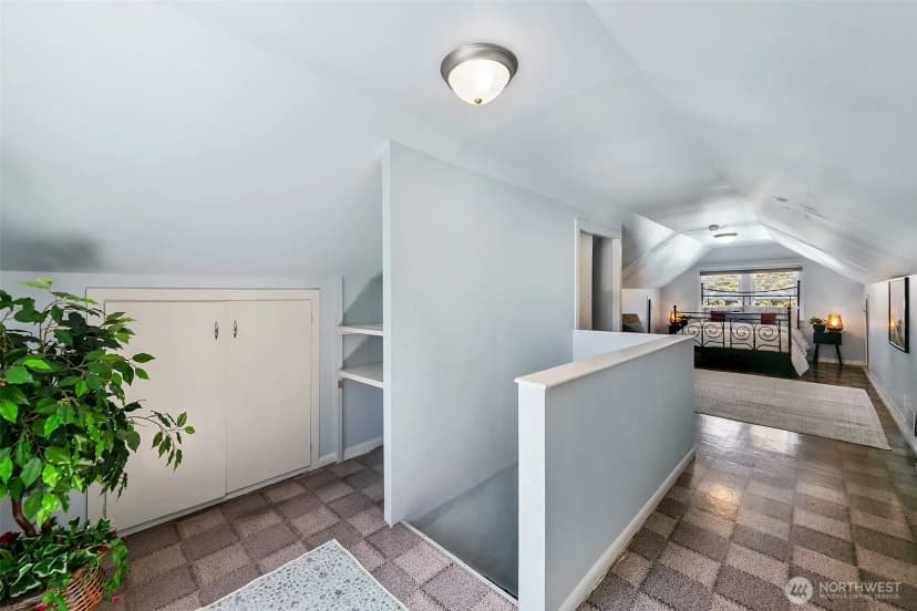 Property photo for 1035 Ne 91st Street, Seattle photo 13