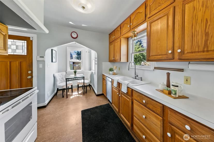 Property photo for 1035 Ne 91st Street, Seattle photo 7