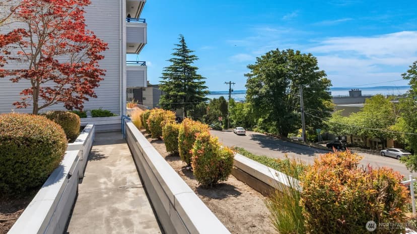 Property photo for 2244 13th Avenue W #313, Seattle photo 25