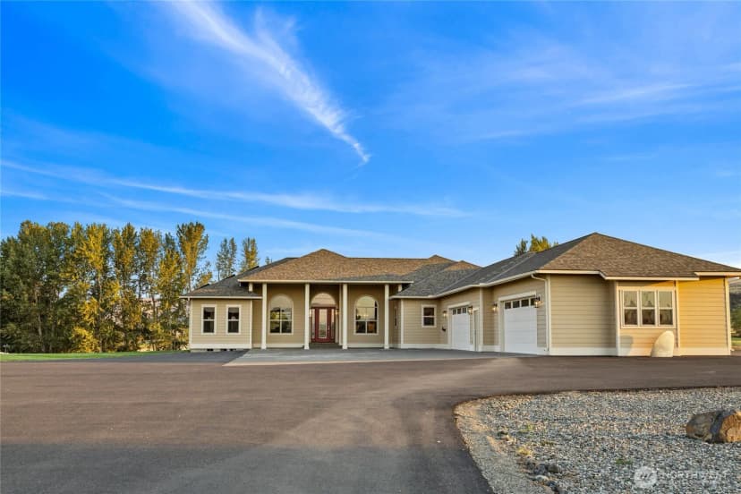 Property photo for 240 Majestic Heights Drive, Ellensburg photo 2