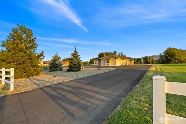 Property photo for 240 Majestic Heights Drive, Ellensburg photo 3