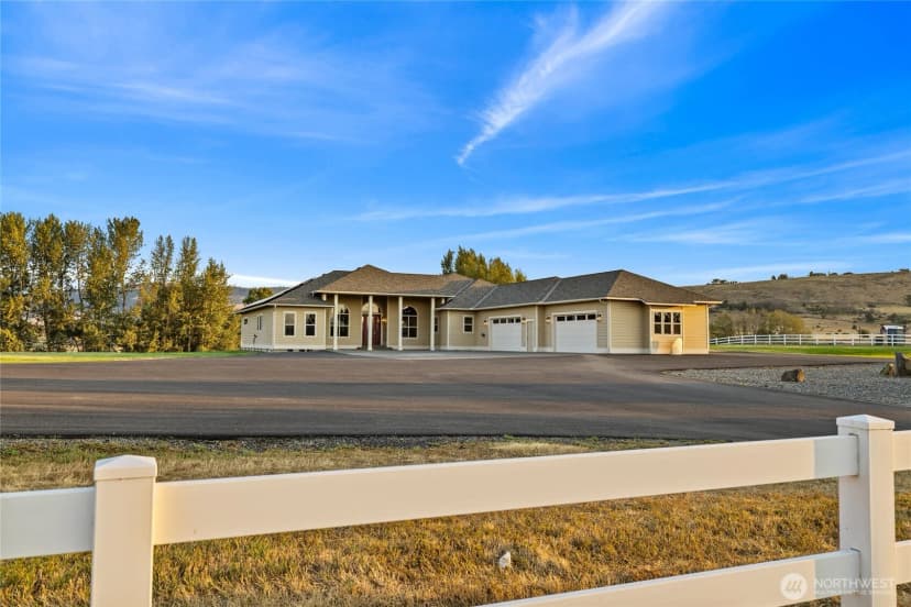 Property photo for 240 Majestic Heights Drive, Ellensburg photo 4