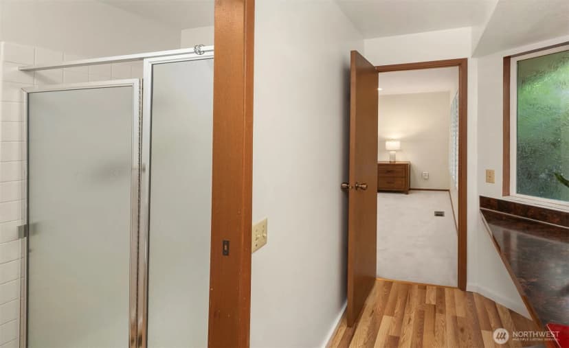 Property photo for 14130 Se 49th Place, Bellevue photo 16