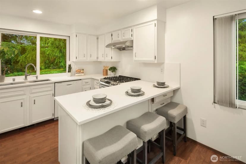 Property photo for 14130 Se 49th Place, Bellevue photo 12