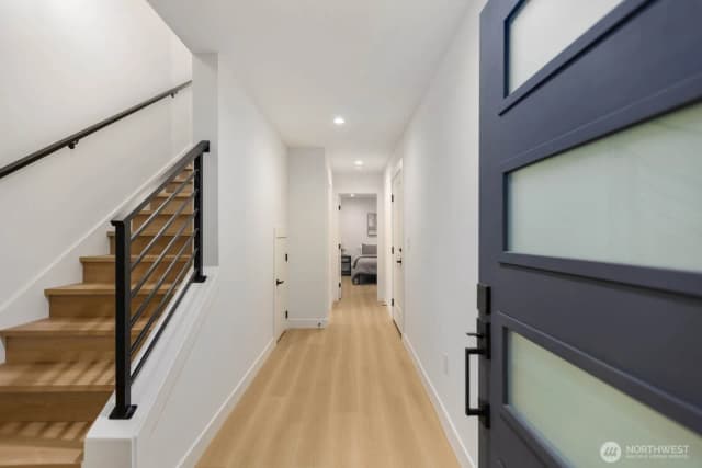Property photo for 13321 3rd Avenue Ne #b, Seattle photo 3