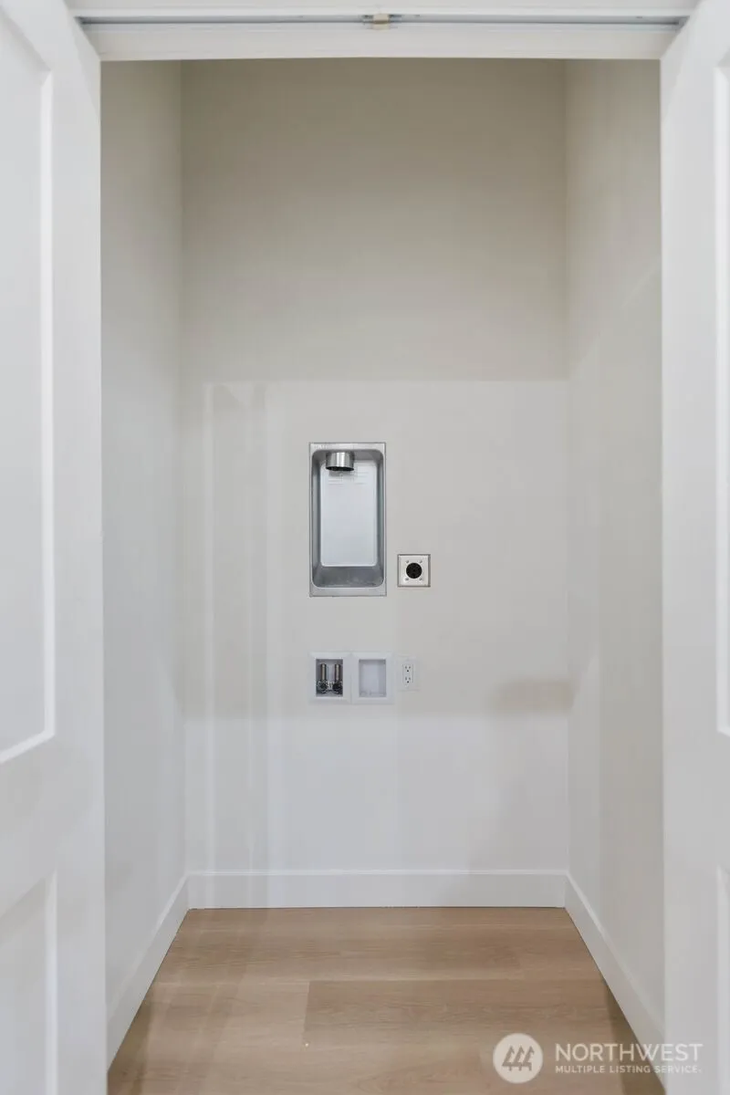 Property photo for 13321 3rd Avenue Ne #b, Seattle photo 28