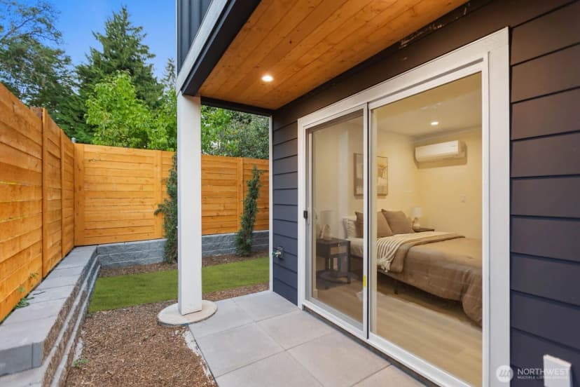 Property photo for 13321 3rd Avenue Ne #b, Seattle photo 31