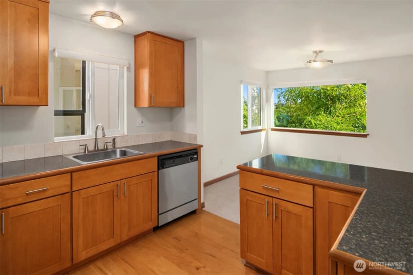 Property photo for 1527 Nw 63rd Street #2, Seattle photo 14