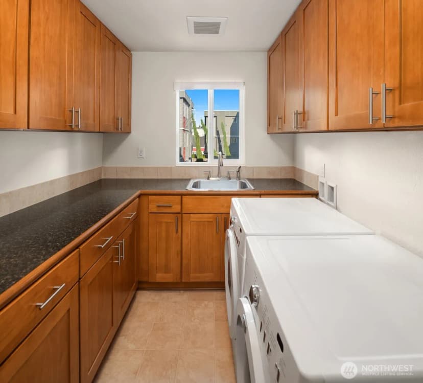 Property photo for 1527 Nw 63rd Street #2, Seattle photo 21