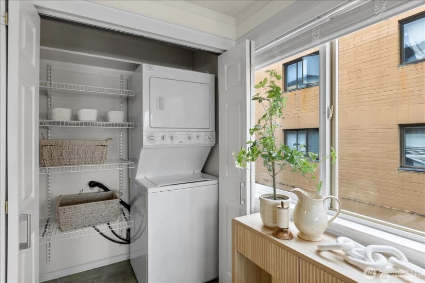 Property photo for 3700 W 25th Place #201, Seattle photo 13