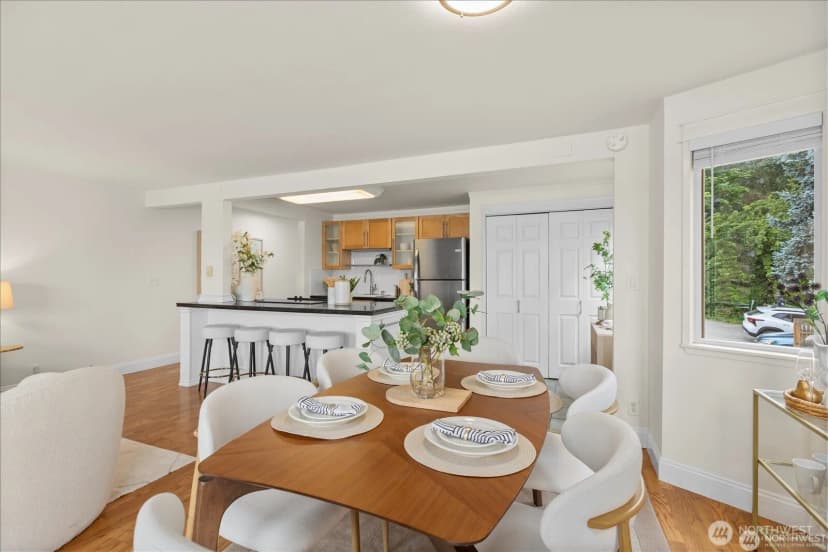 Property photo for 3700 W 25th Place #201, Seattle photo 15