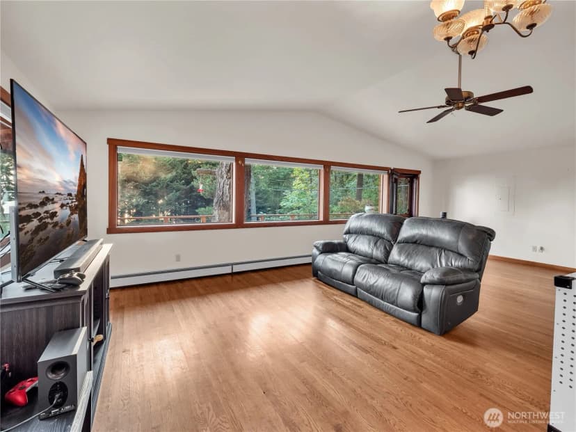 Property photo for 17261 Golden View Avenue, La Conner photo 30