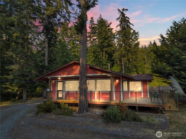 Property photo for 17261 Golden View Avenue, La Conner