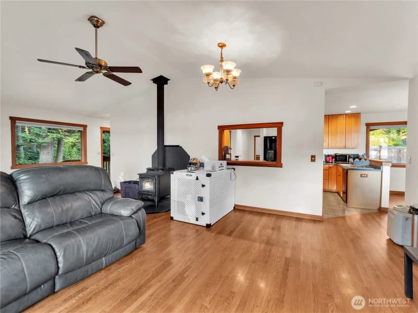 Property photo for 17261 Golden View Avenue, La Conner photo 29