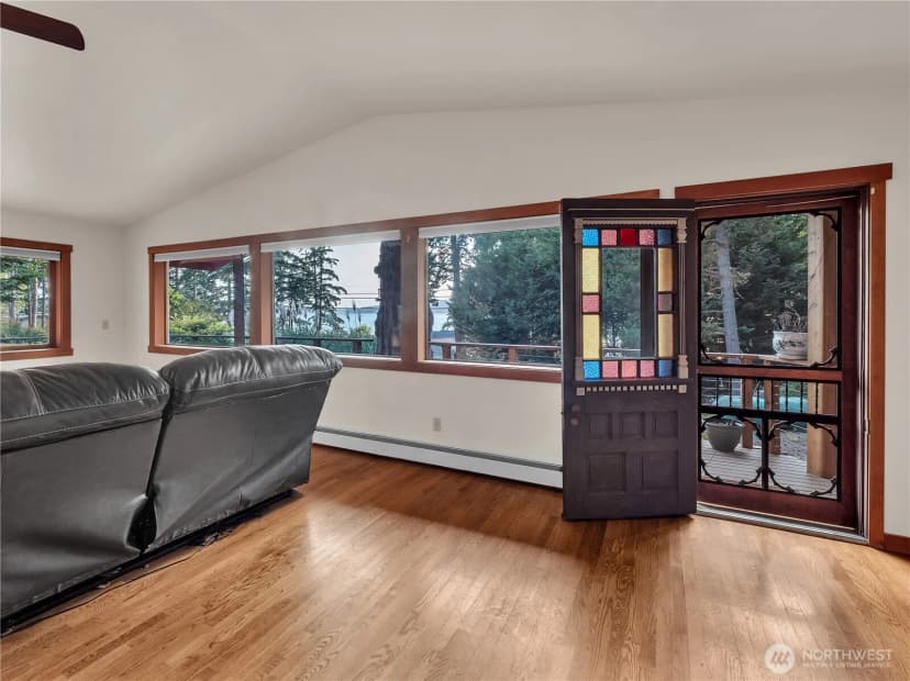 Property photo for 17261 Golden View Avenue, La Conner photo 31