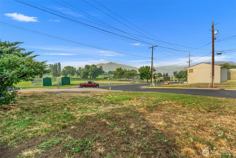 Property photo for 1357 Monitor Street, Wenatchee photo 26