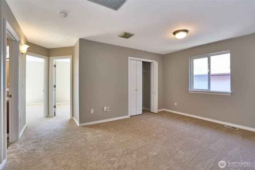 Property photo for 11912 Se 240th Place, Kent photo 17