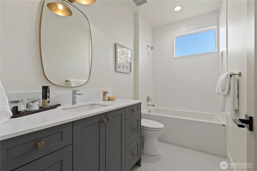 Property photo for 3243 13th Avenue W, Seattle photo 28