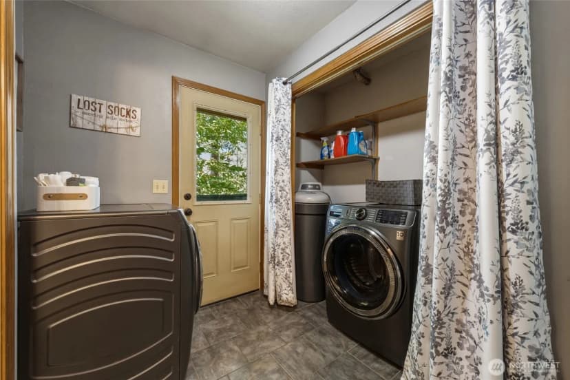 Property photo for 106 Wolf Ridge Lane, Dayton photo 15