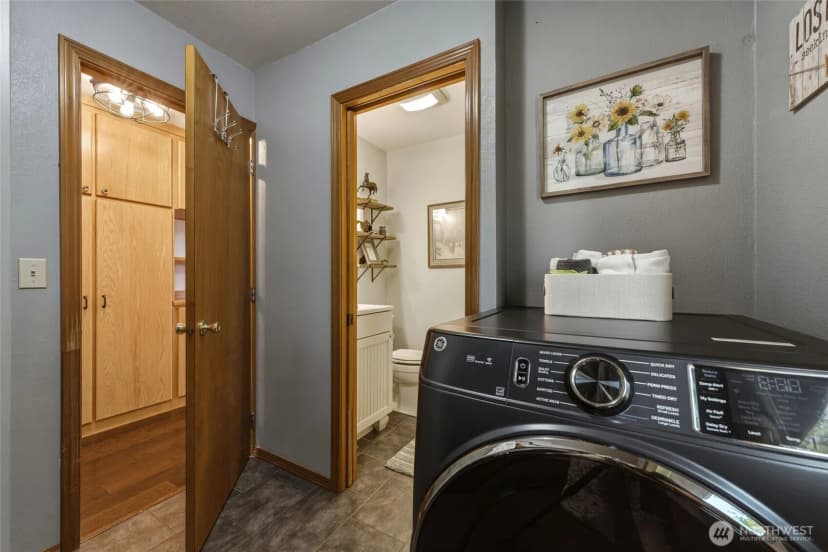 Property photo for 106 Wolf Ridge Lane, Dayton photo 16