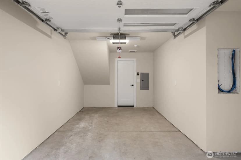 Property photo for 1014 C Ne 70th Street #c, Seattle photo 14