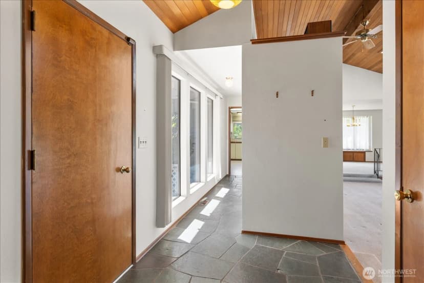 Property photo for 9113 186th Place Sw, Edmonds photo 6