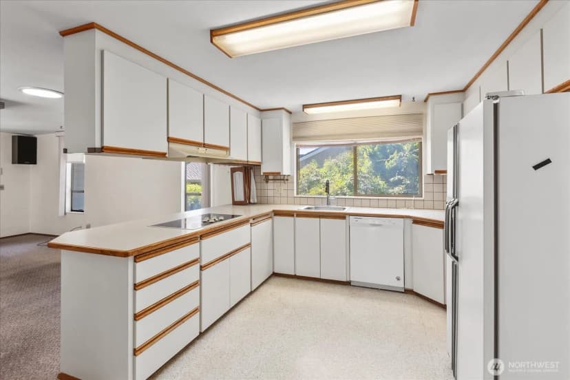 Property photo for 9113 186th Place Sw, Edmonds photo 8